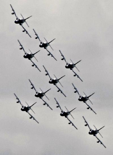 ����˹�ھŽ���ʺ��պ���չ���ᣨ��ͼ��