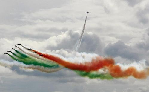 ����˹�ھŽ���ʺ��պ���չ���ᣨ��ͼ��